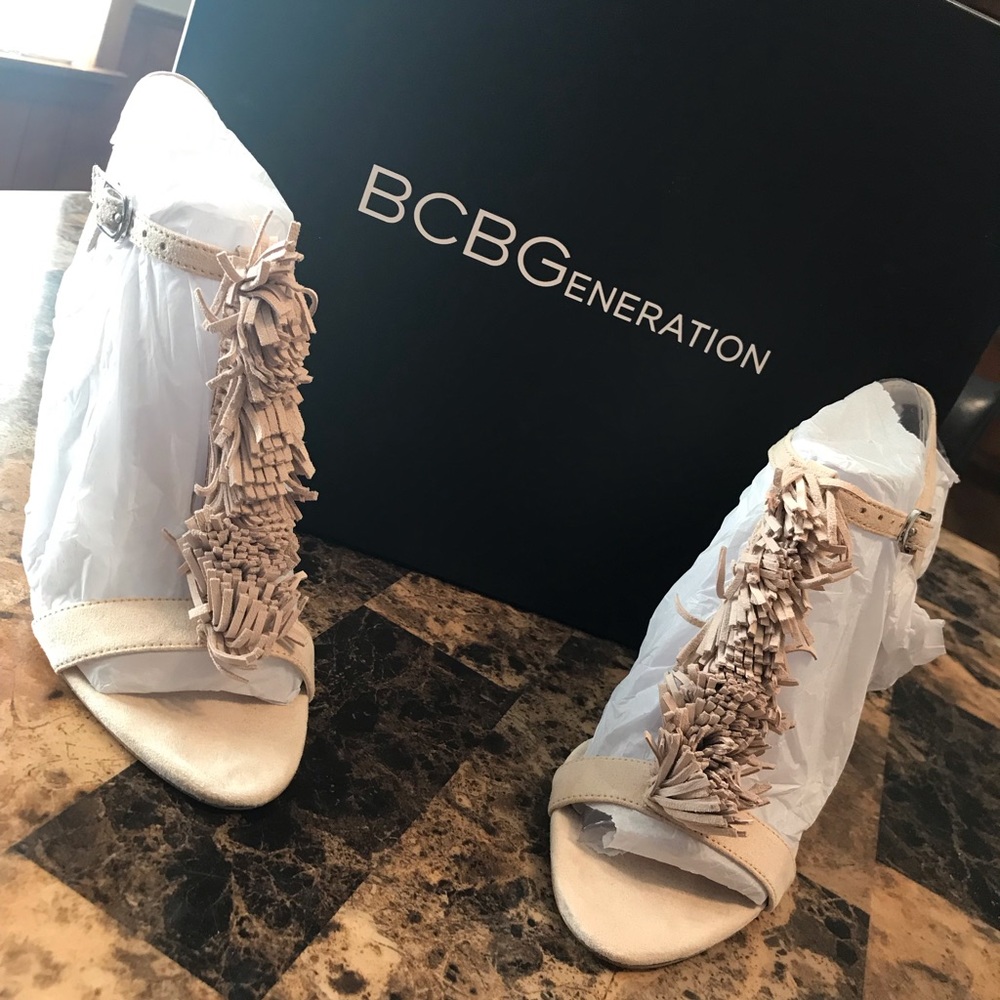 Heels - Picture 3 of 3